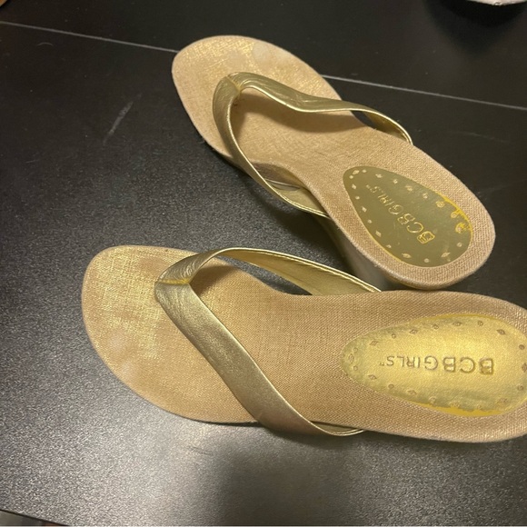 BCBG ladies SANDALS. 7 - Picture 1 of 13